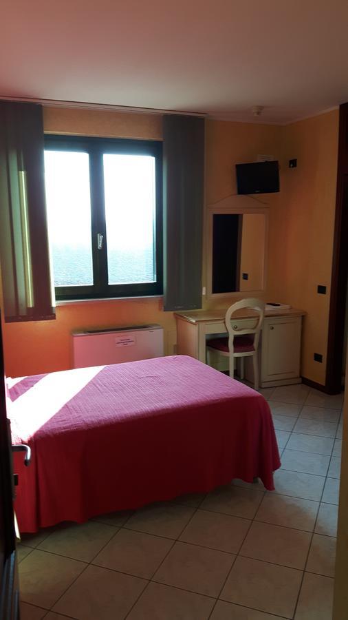 Hotel Armida Castenedolo ภายนอก รูปภาพ